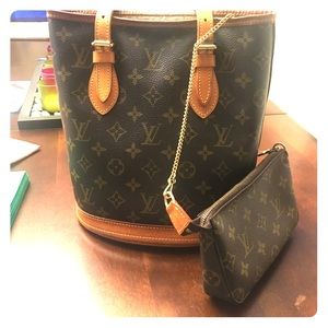 Louis Vuitton petit bucket bag with coin purse